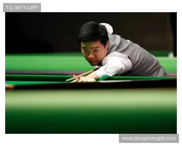 丁俊晖出战斯诺克世锦赛，锁定直播间见证中国龙冲冠